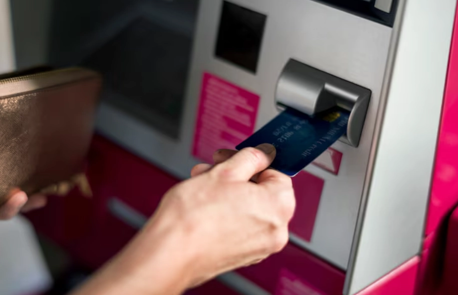 信用卡預借現金是什麼？